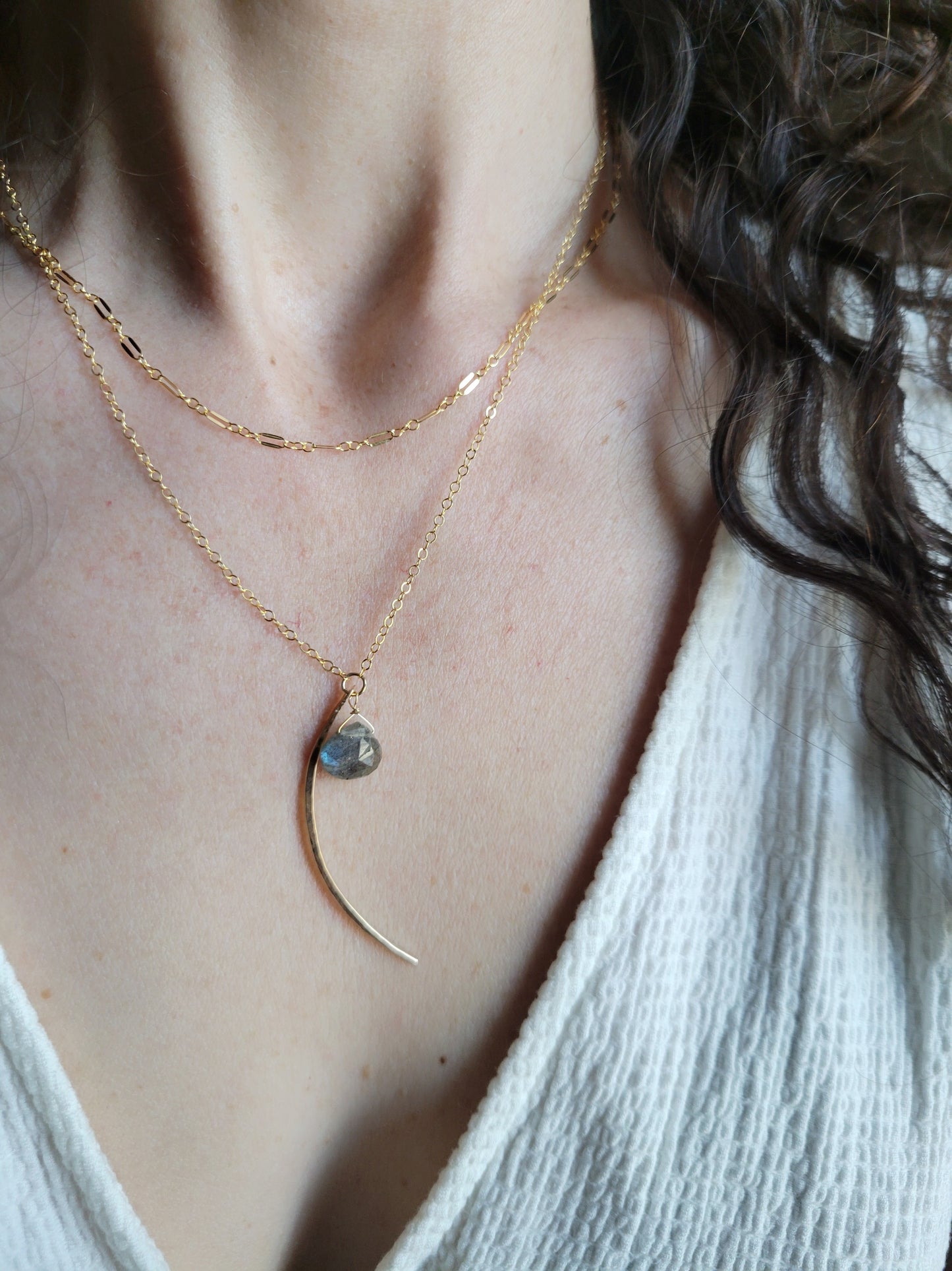 Dainty Sequence Bar Chain