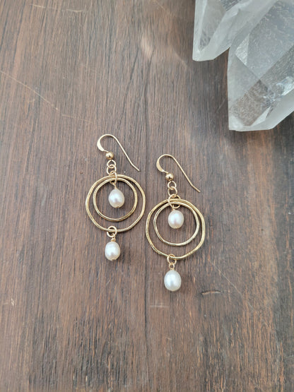 Double Circle Pearl Earrings