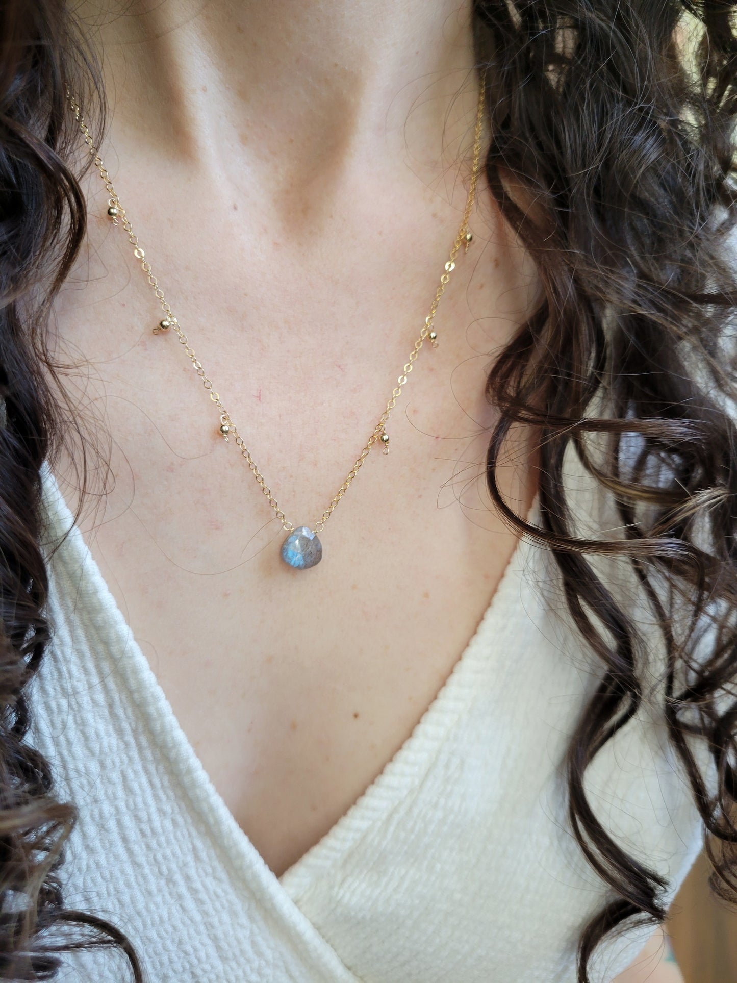 Dainty Labradorite Gemstone Necklace