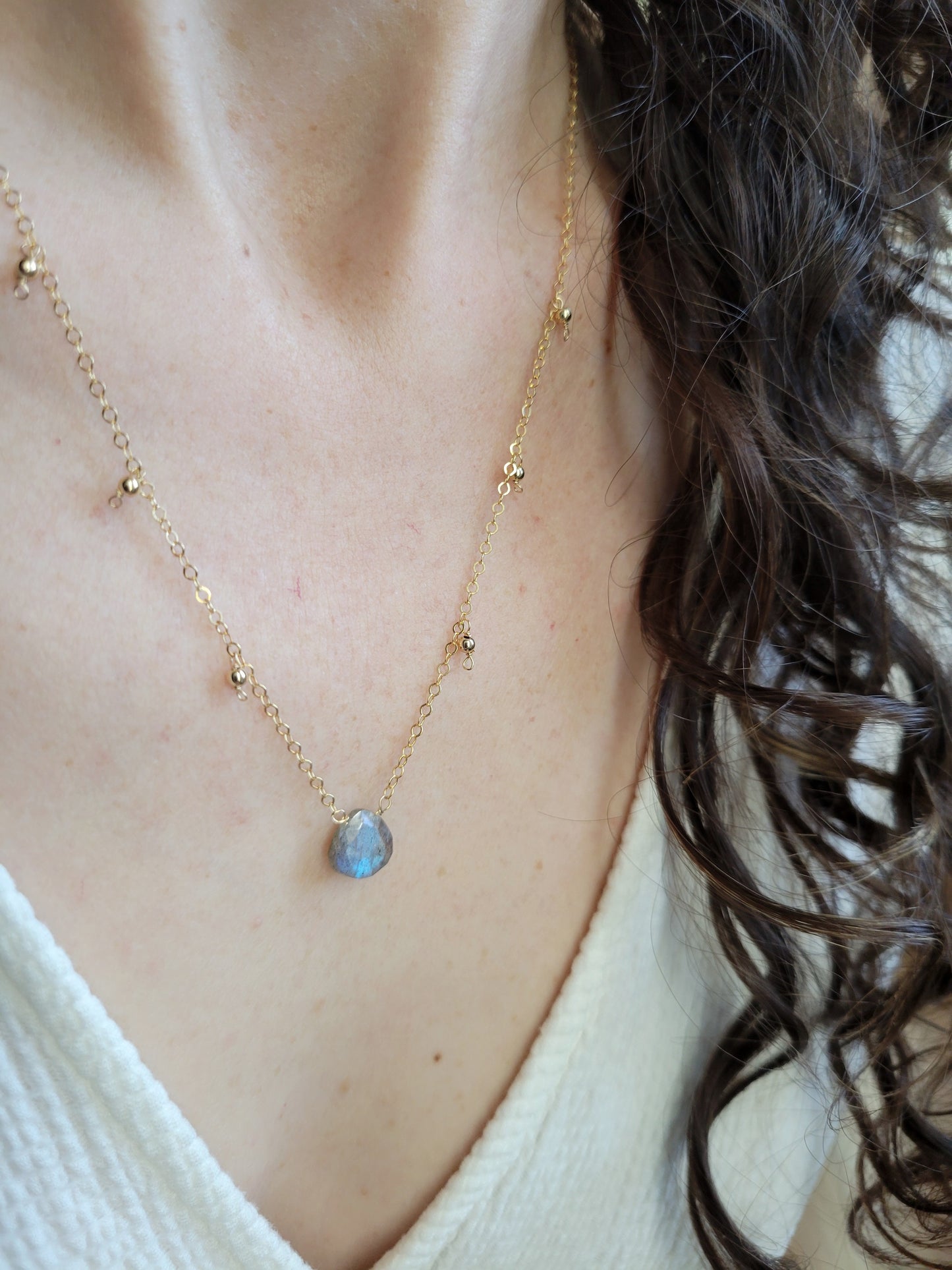 Dainty Labradorite Gemstone Necklace