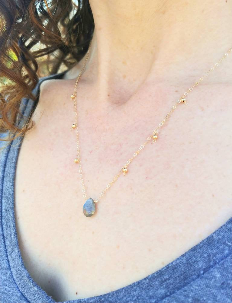 Dainty Labradorite Gemstone Necklace