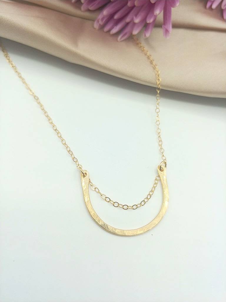 Small Curved Bar Necklace