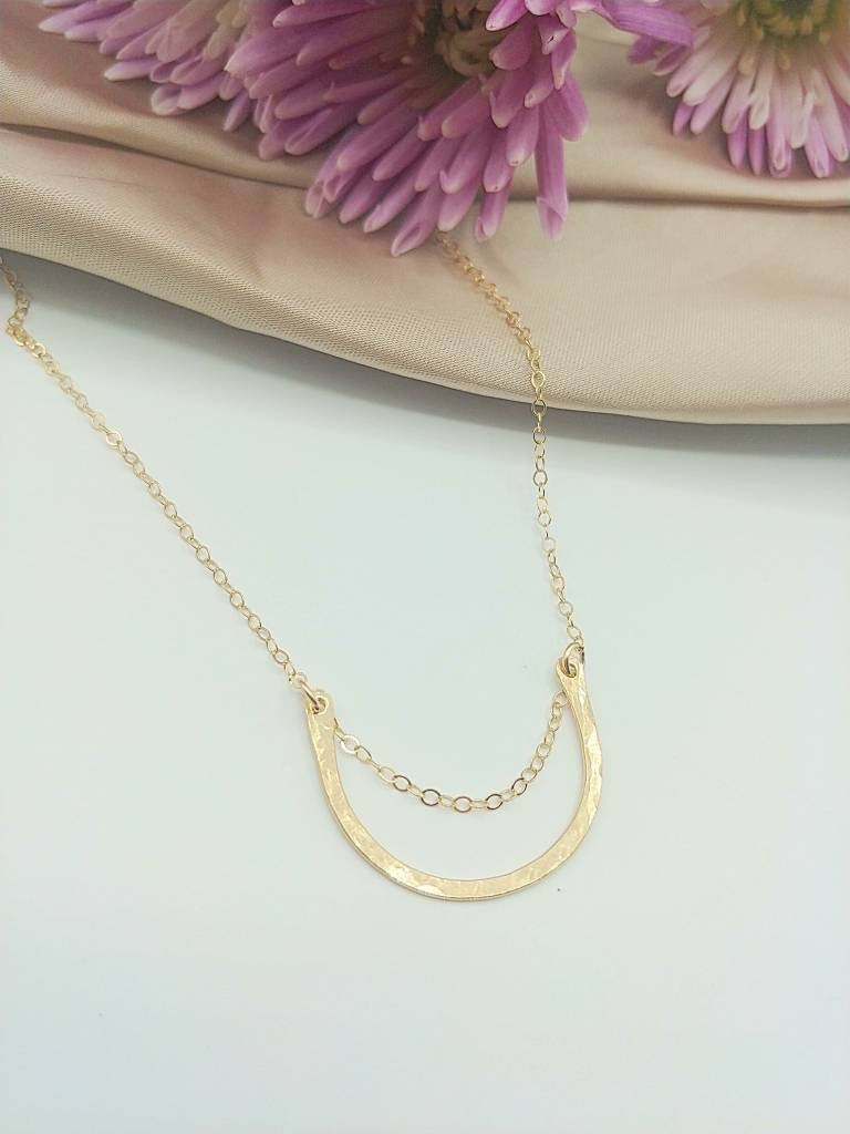 Small Curved Bar Necklace