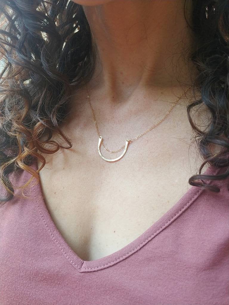 Small Curved Bar Necklace